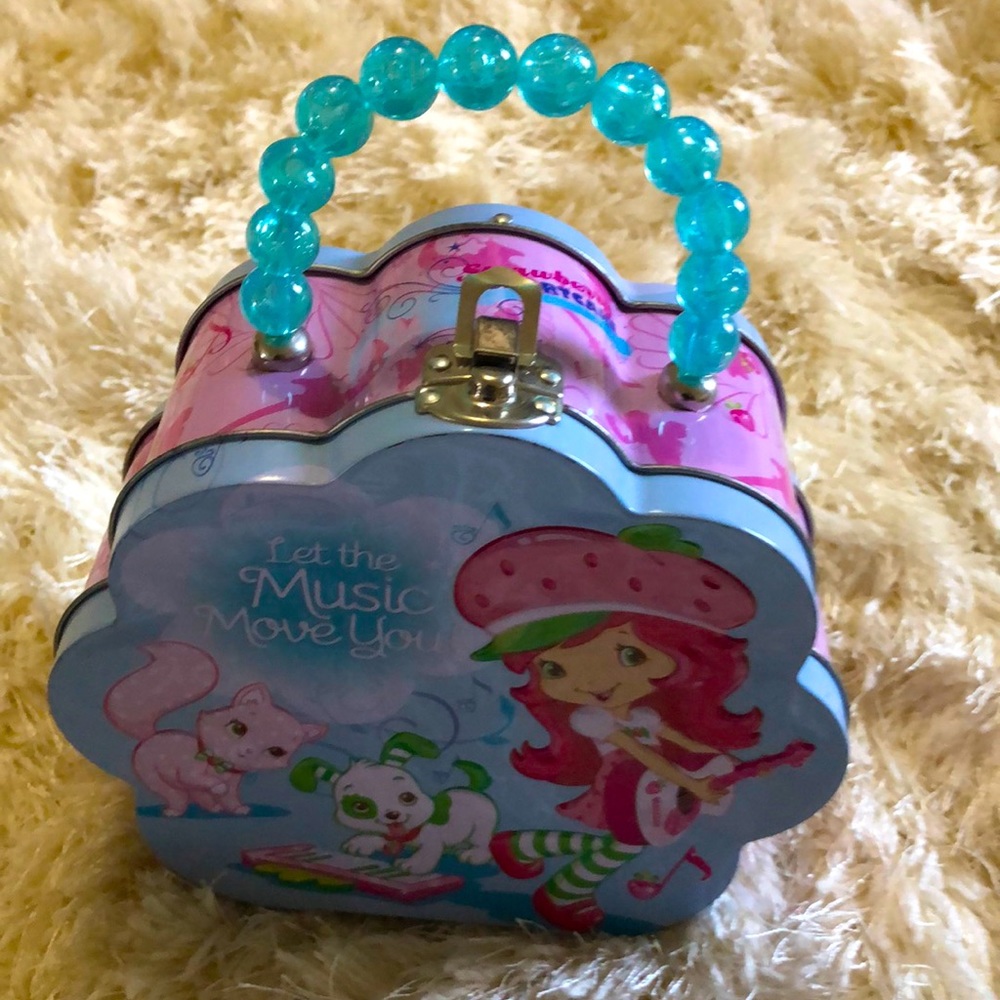 Girl lunchbox style purse